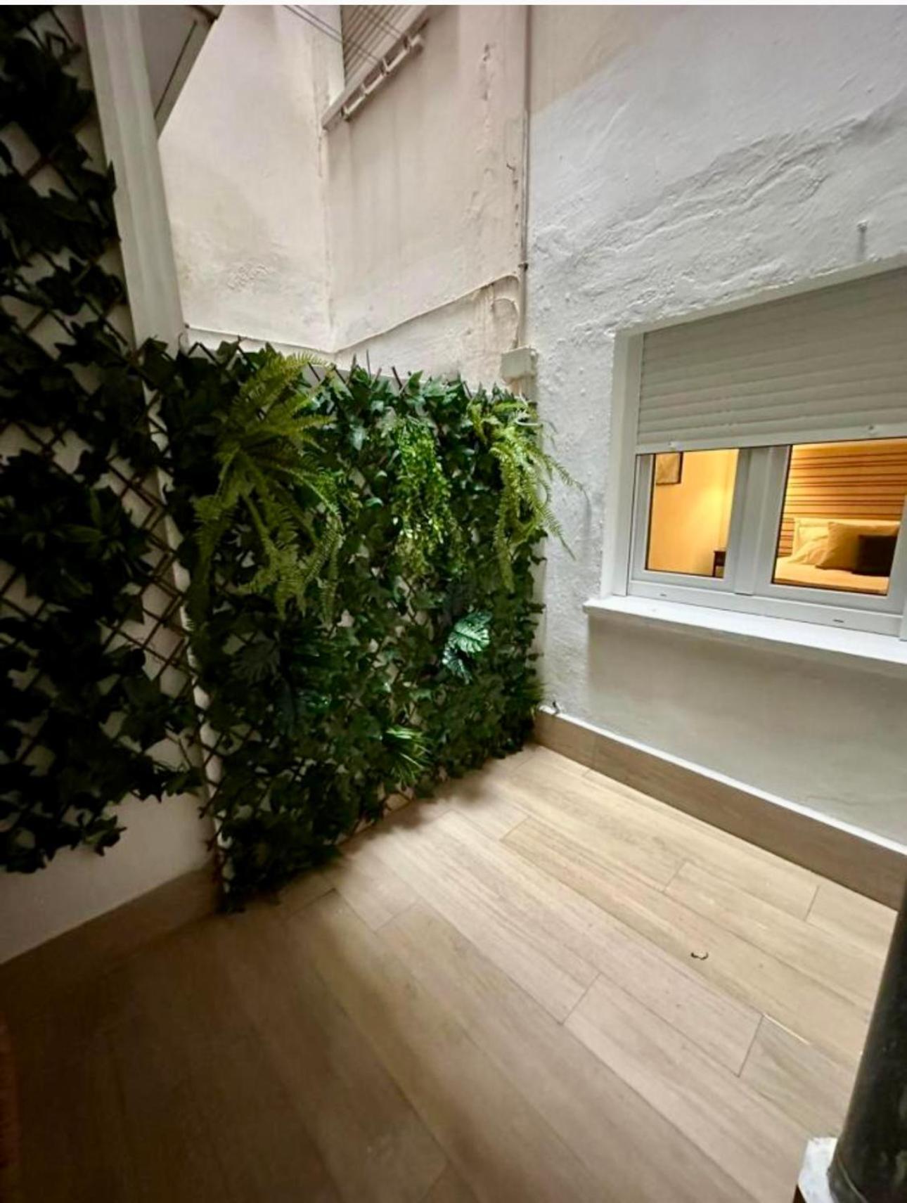 Victoria 75 Luxury Apartment Malaga Luaran gambar